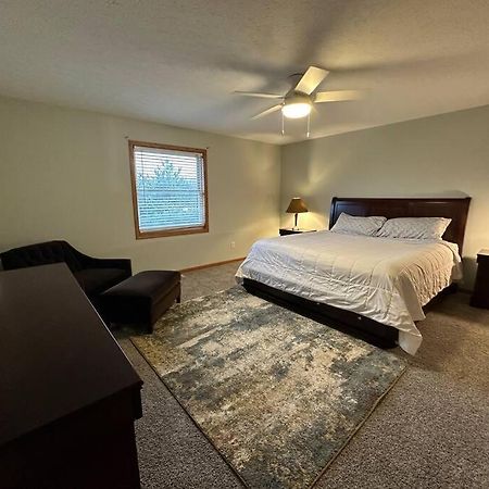 Inviting 3 Bed 2.5 Bath Townhome In Wadsworth 외부 사진