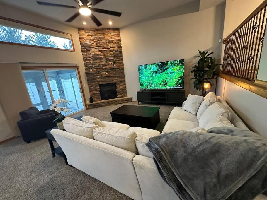 Inviting 3 Bed 2.5 Bath Townhome In Wadsworth 외부 사진