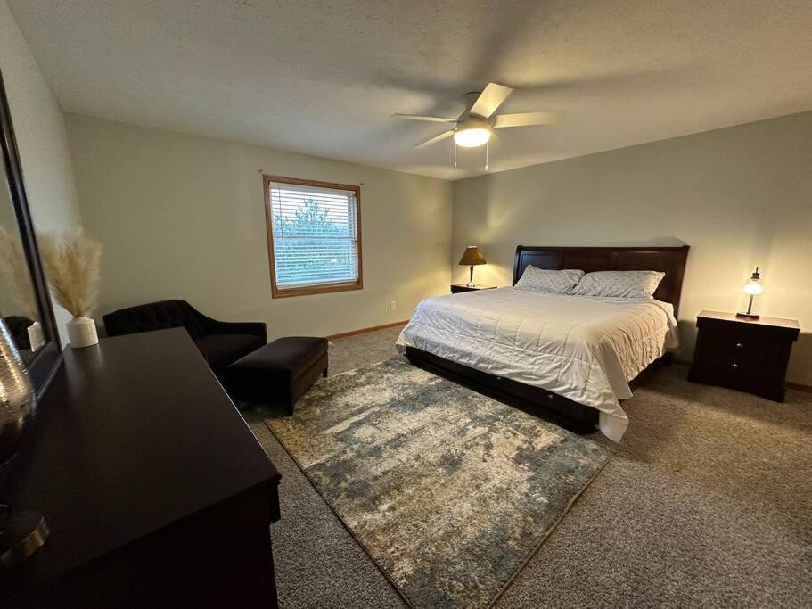 Inviting 3 Bed 2.5 Bath Townhome In Wadsworth 외부 사진