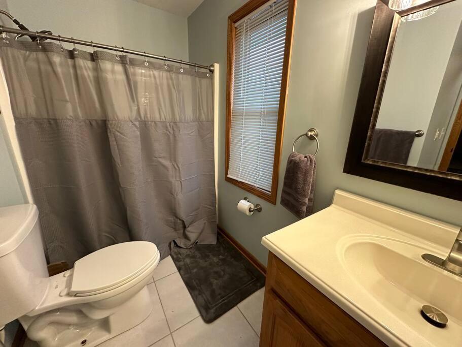 Inviting 3 Bed 2.5 Bath Townhome In Wadsworth 외부 사진