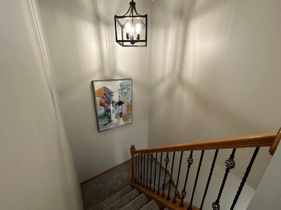 Inviting 3 Bed 2.5 Bath Townhome In Wadsworth 외부 사진